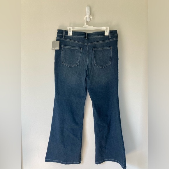 ✨NWT✨ Falls Creek Flare Jeans (Size 16) - Picture 4 of 9